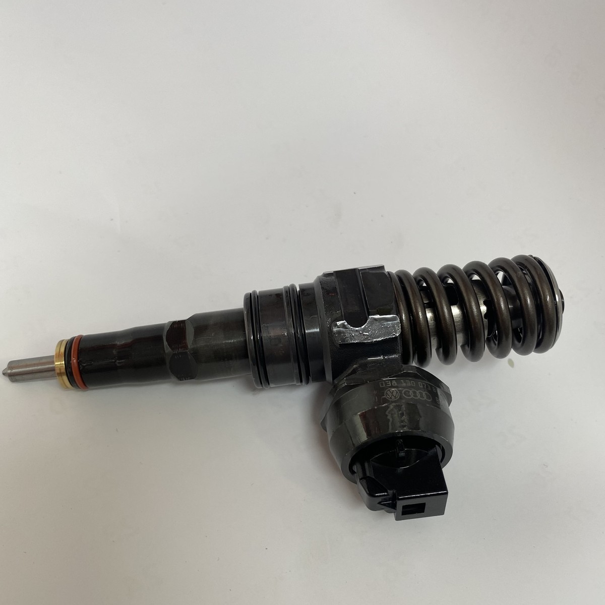 Bosch Diesel Pump Nozzle Injector - Fits Audi, VW, Skoda, Seat 2.0 TDI, Refurbished 8 thumbnail image