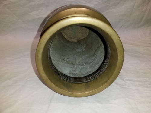 Vaso ottone massiccio inciso uccellino/disegno floreale 10"T resistente vintage decorativo - Foto 17 di 24