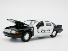 1992 CHEVY CAPRICE OAK BROOK TERRACE POLICE 1:64 SCALE DIECAST COLLECTOR MODE