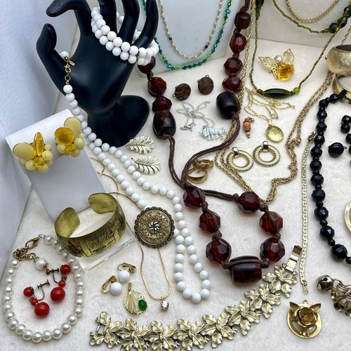 Vintage Estate Jewelry Lot Signed Monet Silpada 925 Coro Trifari West Germany + - Picture 3 of 22