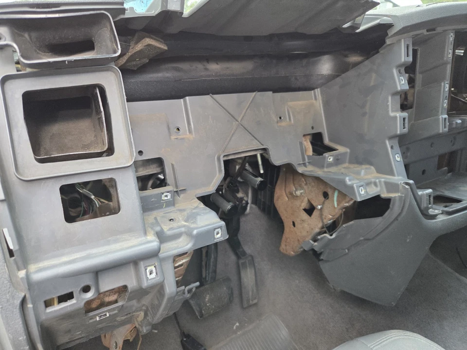 MONTAJE TABLERO 06-07 Dodge Ram 3500 Diesel Gris Gris Foto 3 de 4