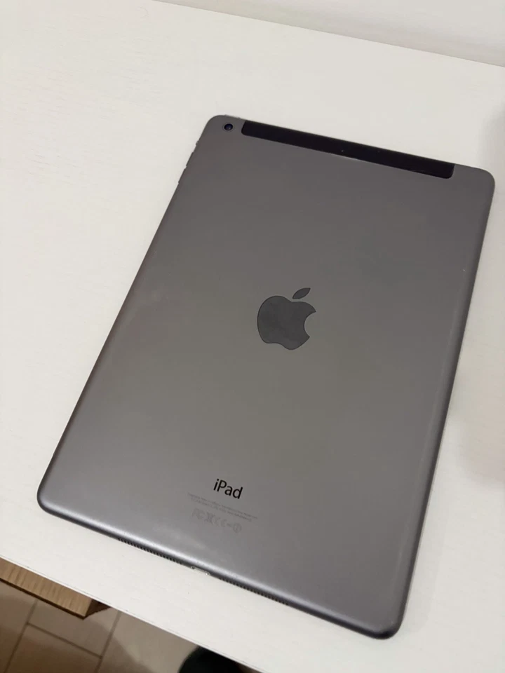 Apple iPad Air 1.ª Generazione 9.7" 16GB Wi-Fi + Celluare Tablet - Grigio..., foto 2 di 3