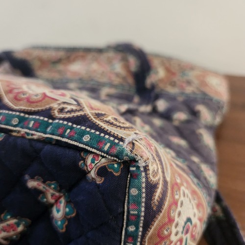 Vintage Vera Bradley Indiana Retired Navy Blue Paisley Villager Tote Zip Closure - Picture 11 of 17