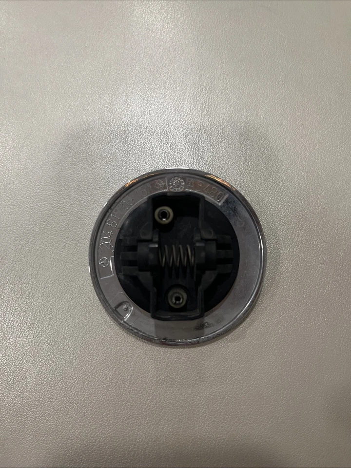 Original Mercedes Boney Star insignia emblema clase E 212 81 703 16 Foto 2 de 2