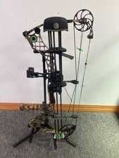 MATHEWS BOWS / ARCHERY HELI M compound bow w/ sight, quiver, arrows  (R7A014778)