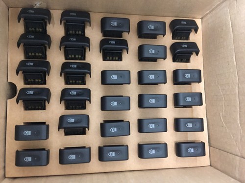 LAND ROVER New Genuine DISCOVERY 2 AUXILIARY LIGHT SWITCH VVN500070PUY LHD BLACK - Picture 6 of 7