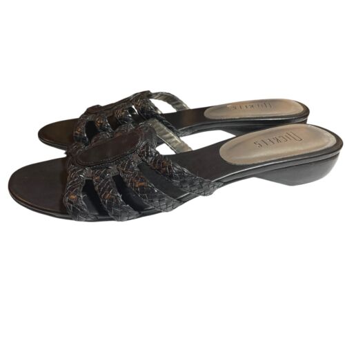 Nickels Boiling Sandals Women's Size 9. 5M Black Leather Flat Slip On - Picture 2 of 12