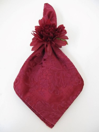 Waterford Exeter Claret Red Damask Tablecloth and 10 Napkins 124 x 68 Holiday - Picture 7 of 16