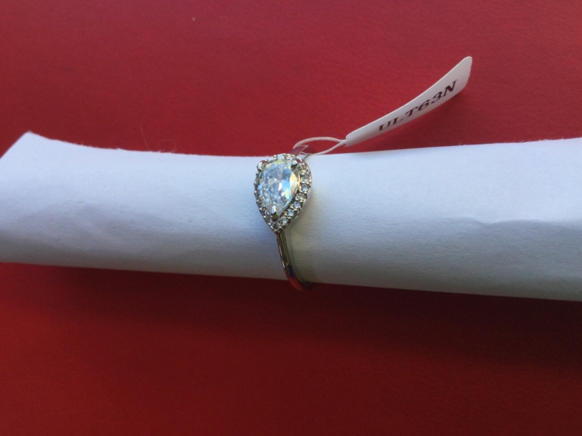 Pretty Charmed Aroma ring size 7! 🇨🇦 🇺🇸