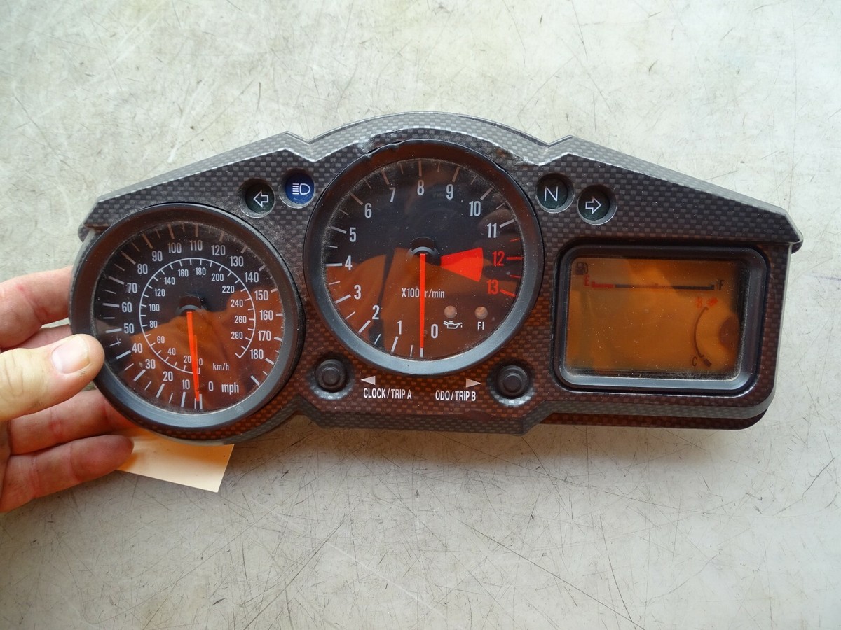 05 KAWASAKI ZX12 ZX 12 SPEEDOMETER INSTRUMENT CLUSTER 27578 MILES 05 KAWASAKI ZX12 ZX 12 SPEEDOMETER INSTRUMENT CLUSTER 27578 MILES