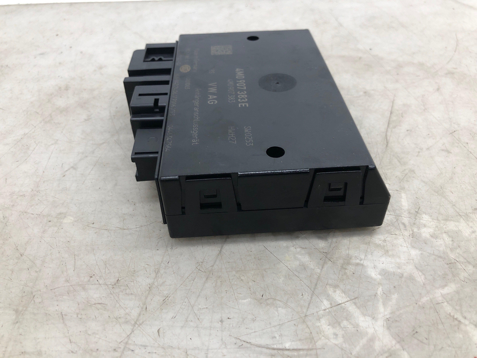 2014-2020 BENTLEY BENTATGA OEM TRAILER DETECTION CONTROL MODULE UNIT 4M0907383