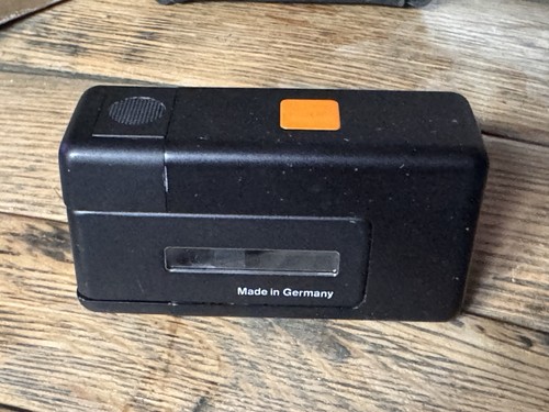 Rollei A110 con obiettivo Tessar 23 mm f/2.8, adattatore flash, cinturino e scatola originale - Foto 6 di 11