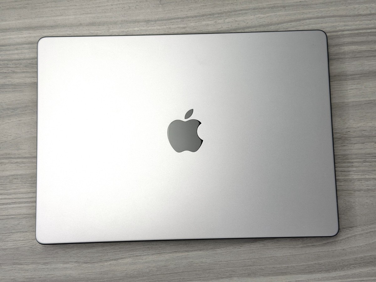 Apple MacBook Pro 14” M1 Pro 16GB RAM 512GB SSD 14-Core GPU | eBay