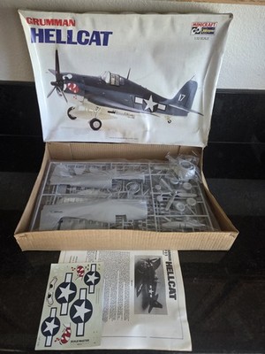 VINTAGE GRUMMAN HELLCAT 1/32 SCALE PLANE MODEL KIT