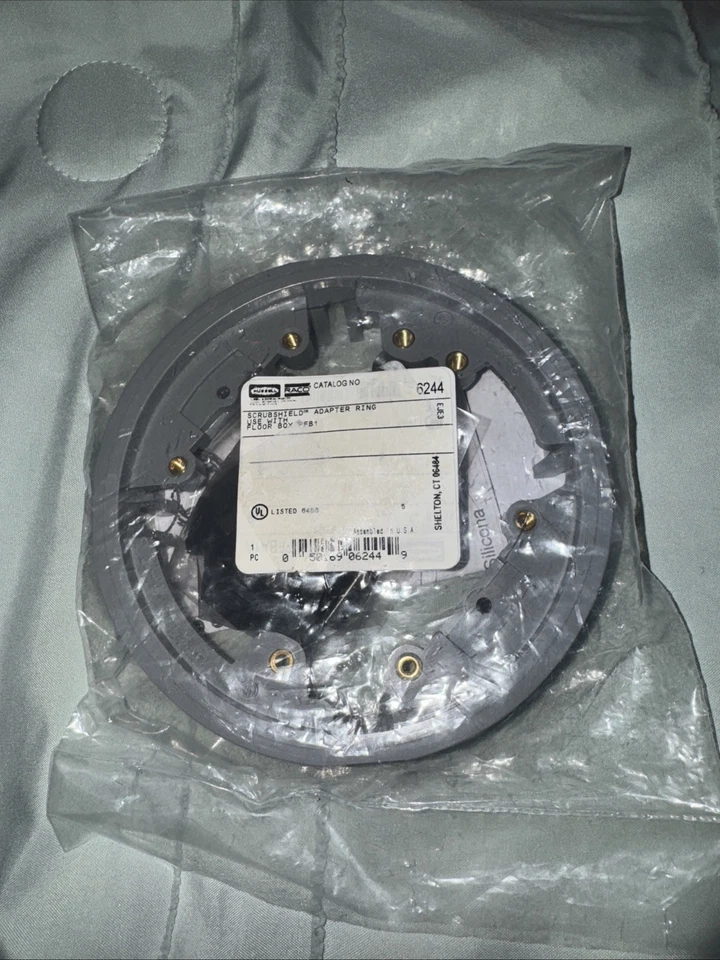 Anillo adaptador de caja de piso redondo no metálico RACO 6244 gris Foto 2 de 4