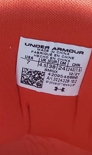 Under Armour Glyde Metal Fastpitch Softball Cleats Women's Size 7 - Bild 3 von 4