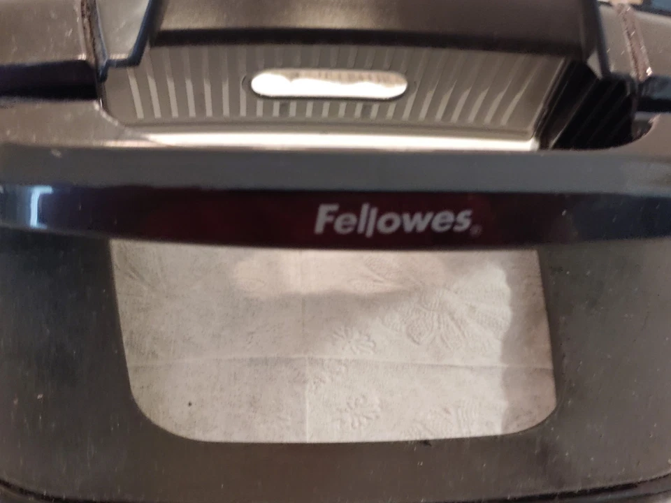 Soporte para Tableta Fellowes Escritorio Elevador Tableta 1/2" Grueso - Tableta No Incl. Foto 2 de 4