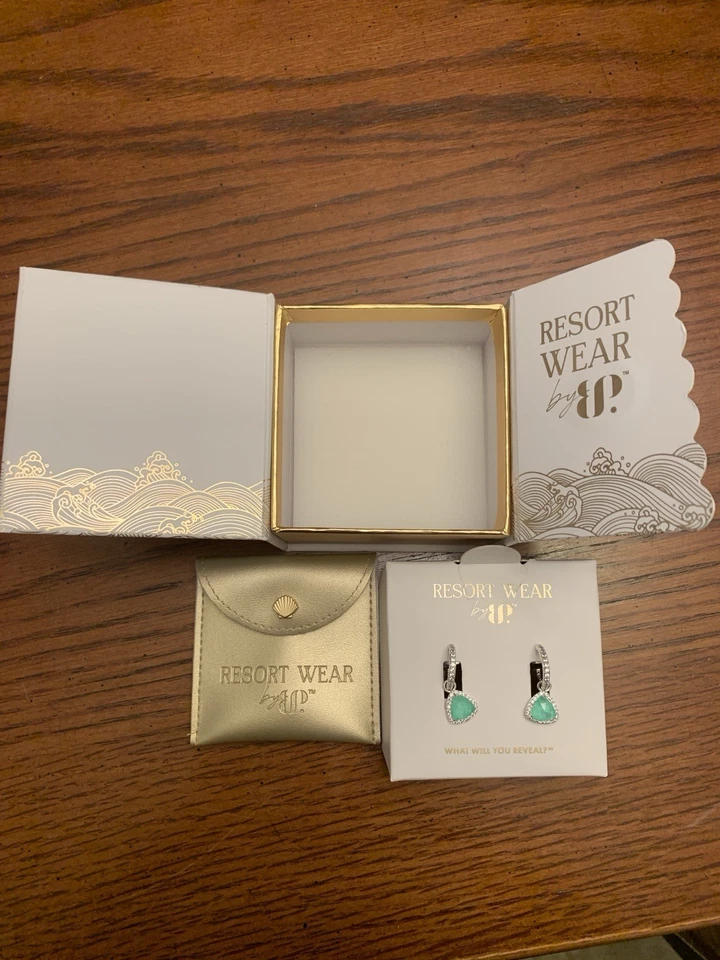 Pendientes Bomb Party Resort Wear perfectamente pastel ER71266 enchapados en plata como nuevos Foto 3 de 4