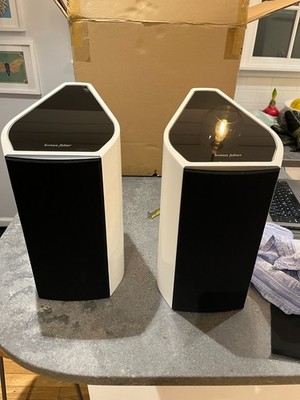 Sonus Faber  Bookshelf Speaker Pair Venere 1.5 Stereo Speakers GLOSS WHITE Minty