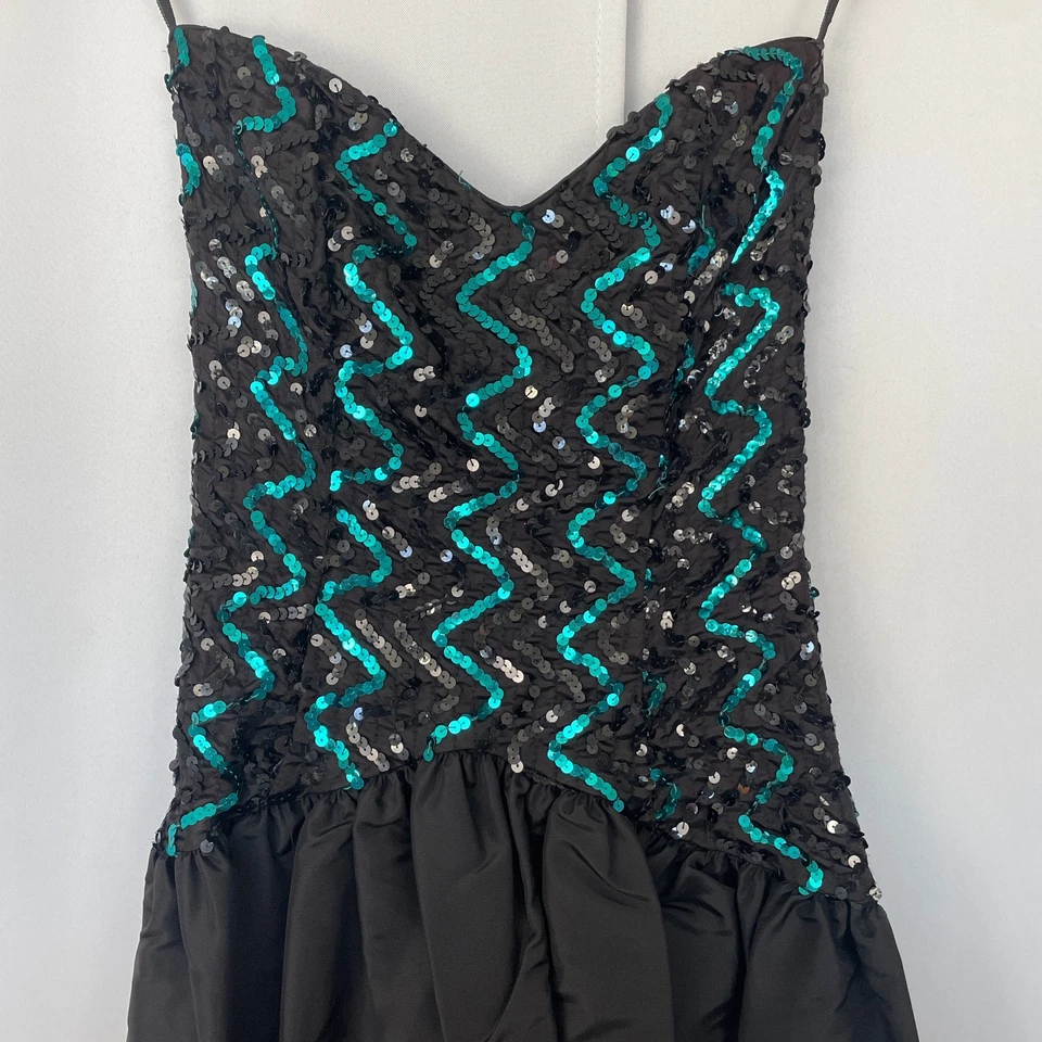 Vestido de graduación Gunne Sax Jessica McClintock XS negro lentejuelas arco hinchado alto bajo años 80 de colección Foto 3 de 4