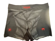 Venum Phantom Fightshorts Black Red Size Large  NWT