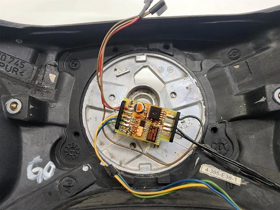 1997 1998 1999 2000 BMW 528i руль (изношенный) с крышкой рулевого управления OEM - Изображение 3 из 4