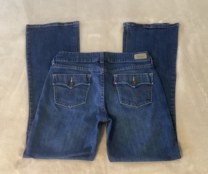 526 Slender Boot Cut Jeans Size 