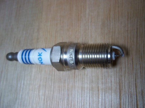 NGK LPG5 Spark Plugs sold in singles - Picture 6 of 11