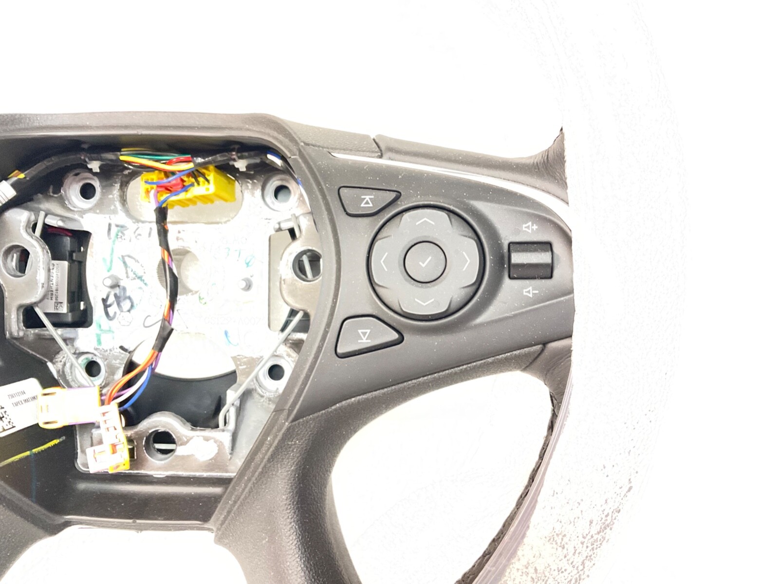 2018 2019 2020 Buick Enclave steering wheel JET BLACK W/WOOD 84277361