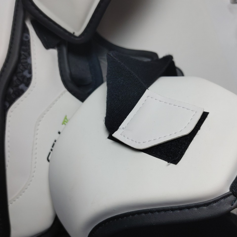 Pre Owned Youth STX Cell IV Shoulder Pad Liner Lacrosse Pads Size