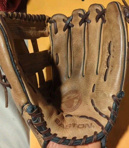EASTON NE 131 13" Baseball Glove Mitt Oil Tanned Leather RHT Right Hand Throw VG - Picture 10 of 14