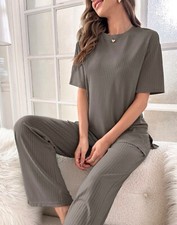 Solid Ribbed Knit Split Hem Tee Pants PJ Set Size M Gray Color. Box9