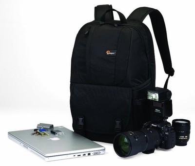 Lowepro Fastpack 250 - DSLR Camera & Laptop Backpack GREAT CONDITIONS