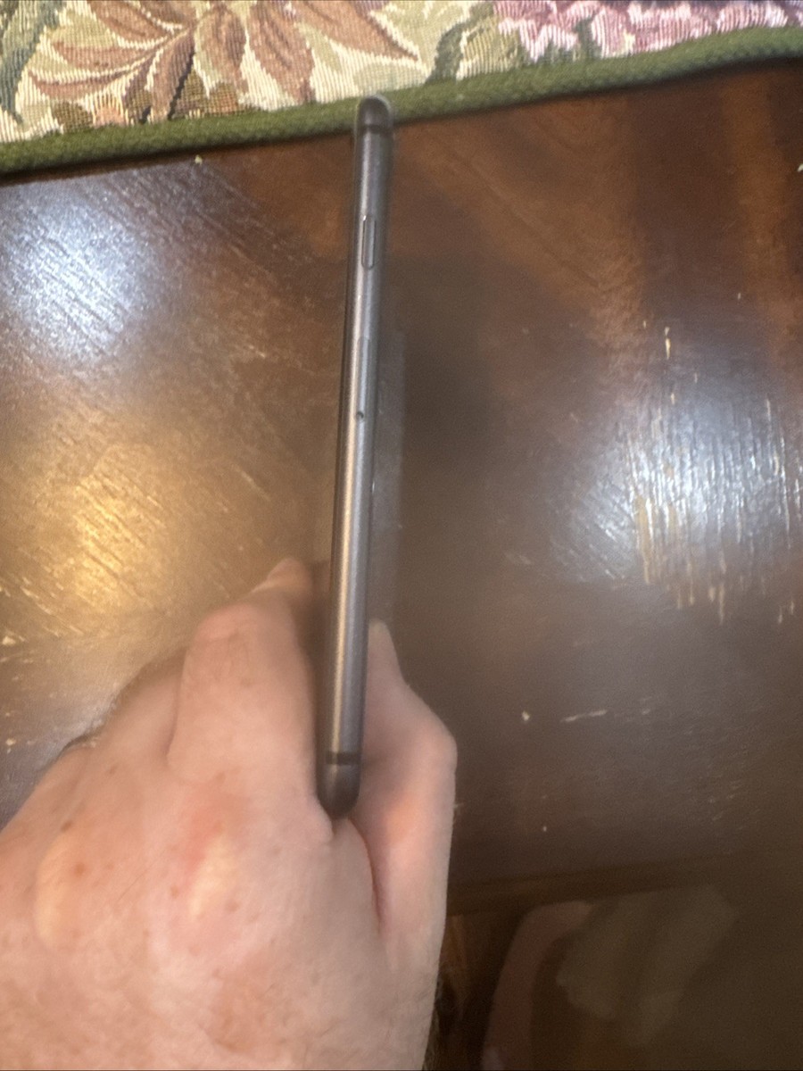 Apple iPhone 8 - 64 GB - Space Gray (Unlocked) for sale