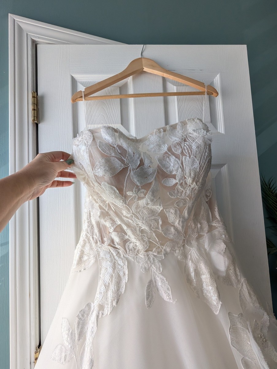 NWOT Casablanca Strapless Lace &3d flower BallGown Wedding Dress w/ X-Long  Train