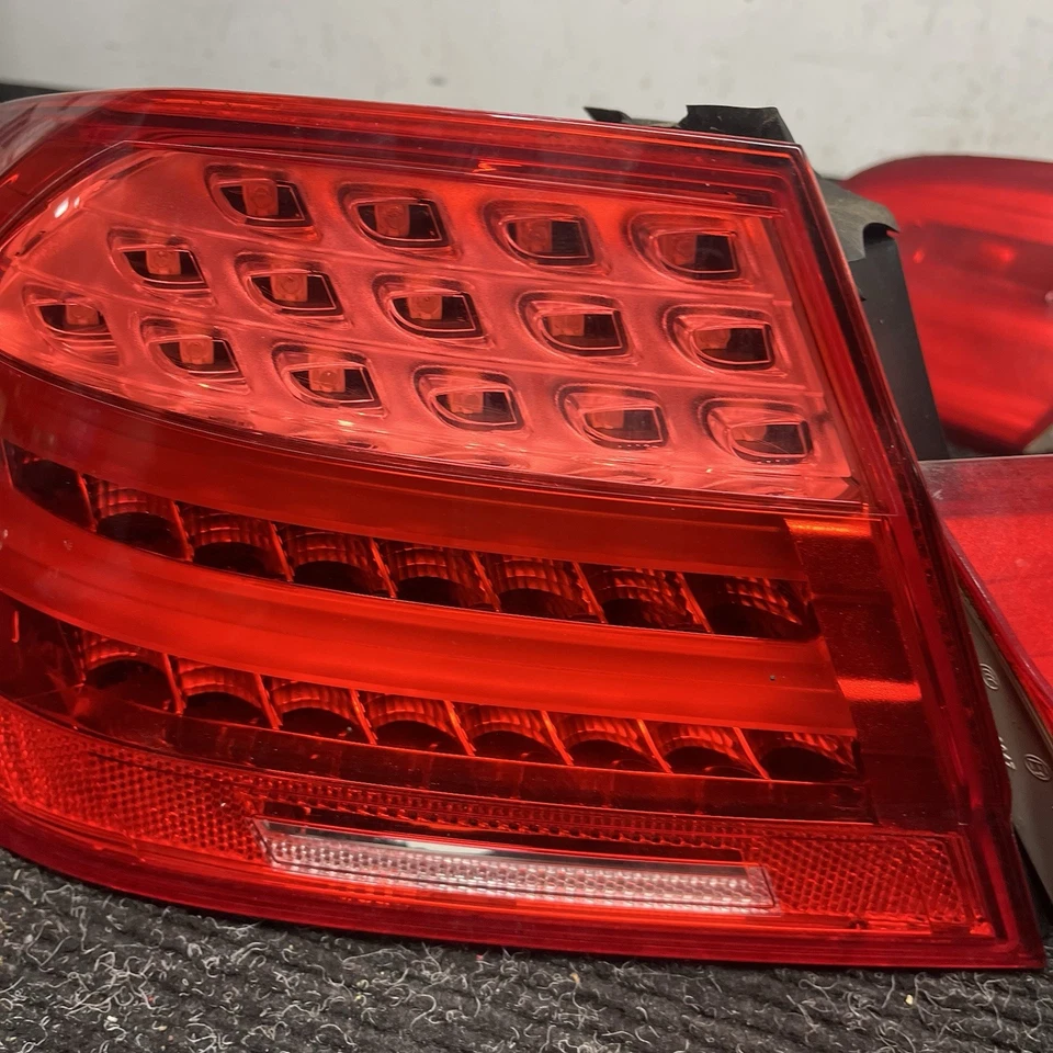 ☑️ Juego de luces traseras LED LCI BMW E93 E92 M3 328i 335i cupé 2011-2013 OEM BMW E93 E92 M3 Foto 4 de 4