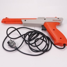 1985 Nintendo NES w/ 2 Controllers, Zapper & Mario / Duck Hunt, Untested (K-#36)
