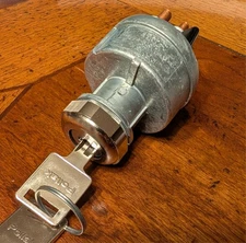 Pollak 31-305P 4-Position Switch with Momentary Start