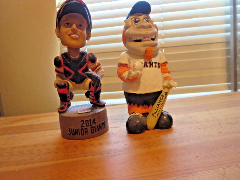 2 giveaway game sf giants:(bobble head buster posy and giants /coin bank gorilla