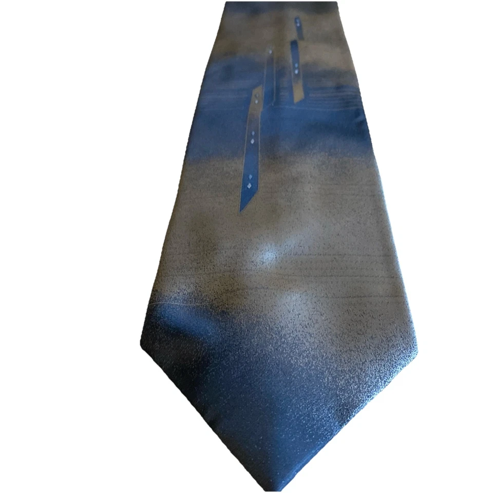 Gravata masculina Town Craft dourada e preta ombré com design geográfico 58X4” - Imagem 3 de 4