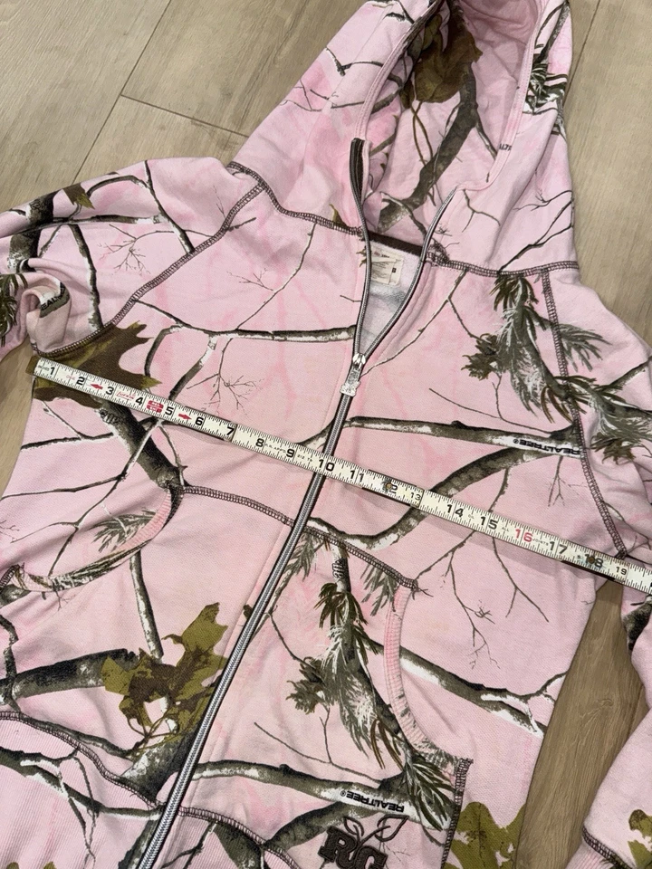 女式“Realtree Girl”粉色迷彩连帽衫 - 前拉链 - 大号 — 第 3/4 张图片