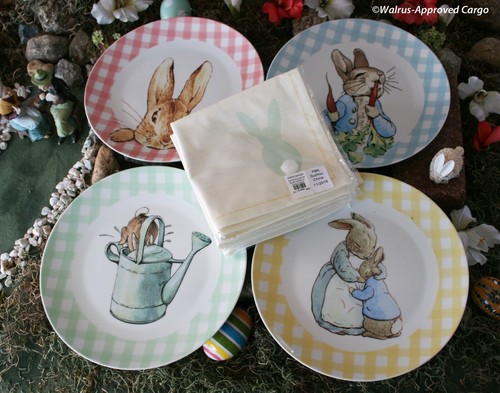 POTTERY BARN KIDS BEATRIX POTTER SALAD PLATES (4) & AQUA BUNNY NAPKINS (4) -NWT - Picture 2 of 12