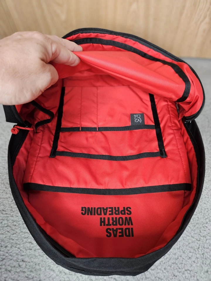 Edición Especial - Cromo Naito Pack x TEDxPortland - MacBook de 15 pulgadas - ¡8 bolsillos! Foto 3 de 4