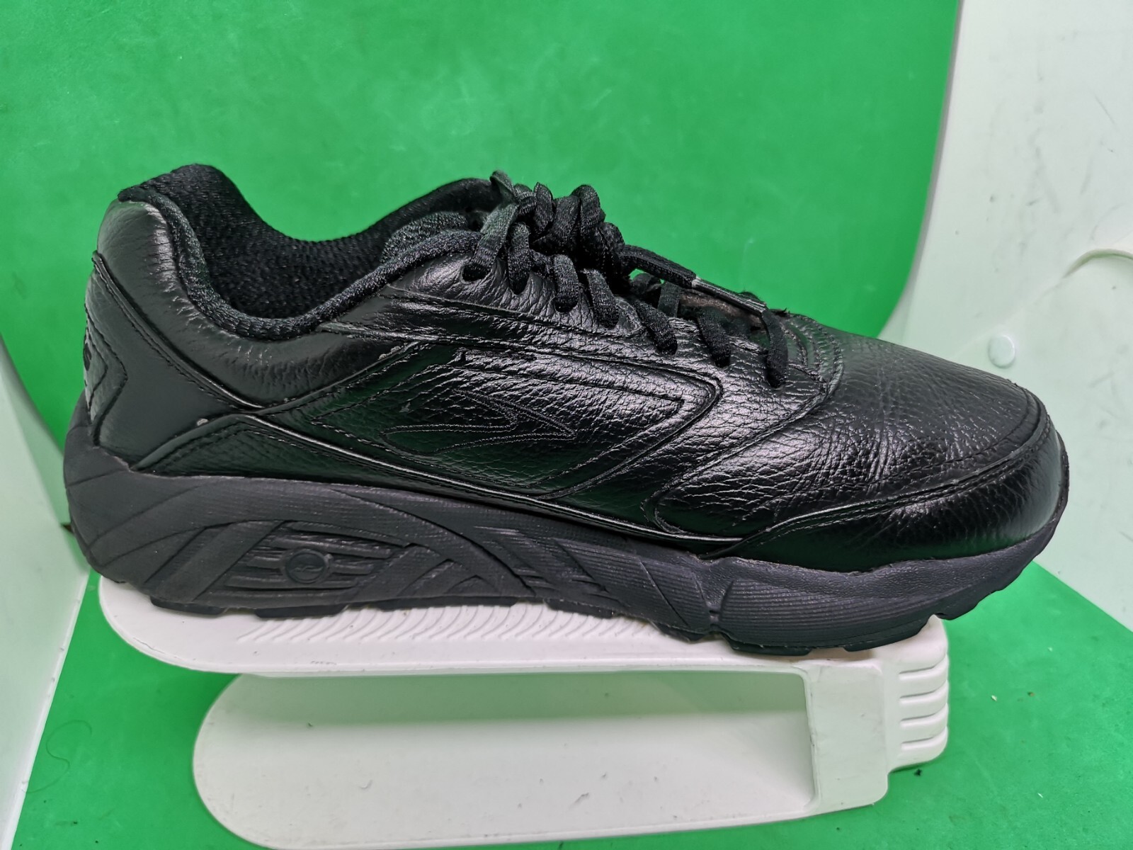 Brooks Women’s Addiction Walker 1200321B001 Black Leather Running Shoes