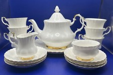 Royal Albert Val D'Or Teeservice für 6 Personen - Graceful Elegance