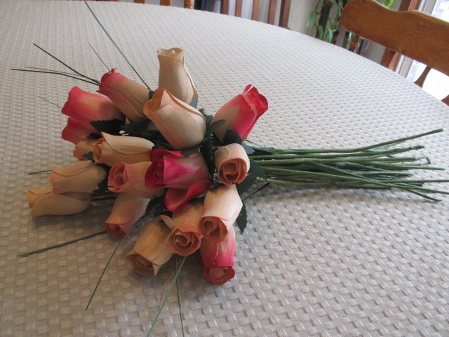 2 dozen Shaved Wood Rose Buds on stems, Cream and Rose Colors
