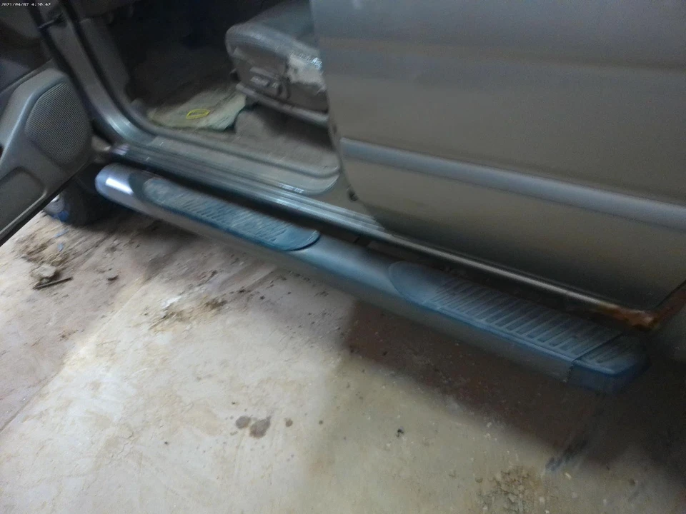 Used Rear Right Door Assembly Rear Side fits: 2004 Nissan Pathfinder from 12/96 - Image 3 of 4