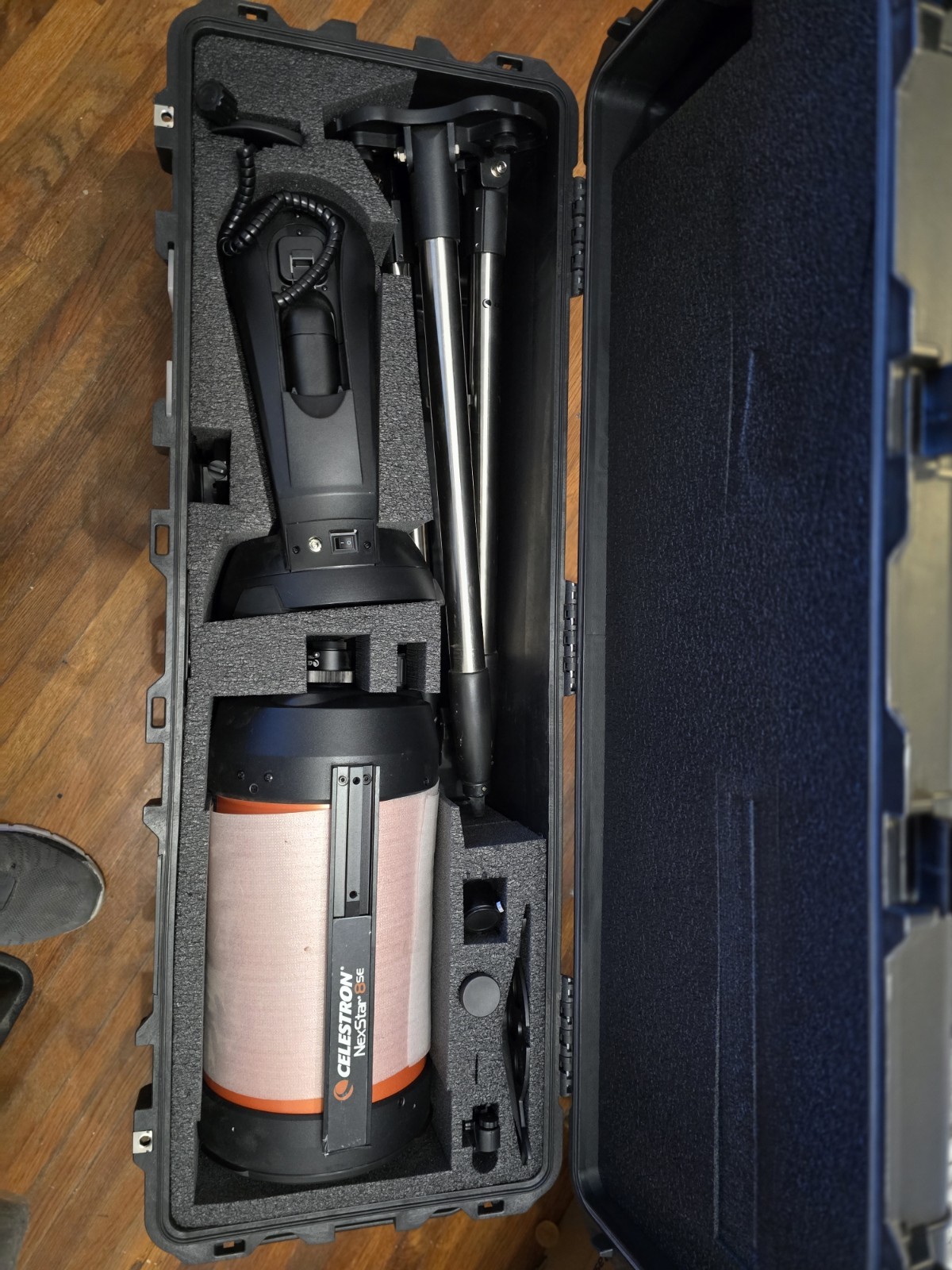 Celestine 8SE Computerized Telescope W/ WiFi  Control / Phon