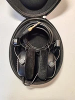 Beyerdynamic DT 990 Black Special Edition In Good Condition