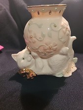 Lenox Petals & Pearls Cat Kitten Vase  Porcelain Figurine